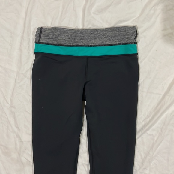 Lululemon capris - Picture 2 of 6